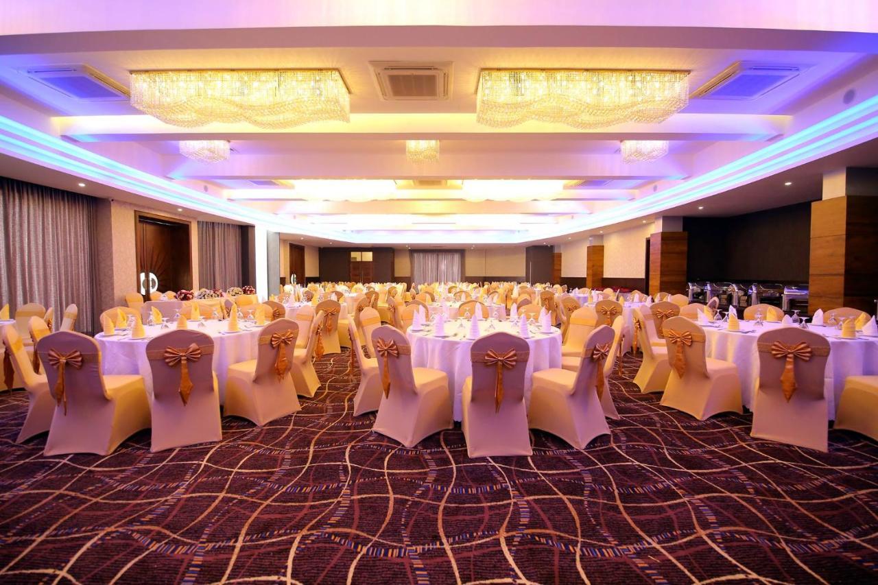 Kethumathee Hotel & Banquet 拉特纳普勒 外观 照片