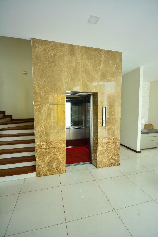 Kethumathee Hotel & Banquet 拉特纳普勒 外观 照片